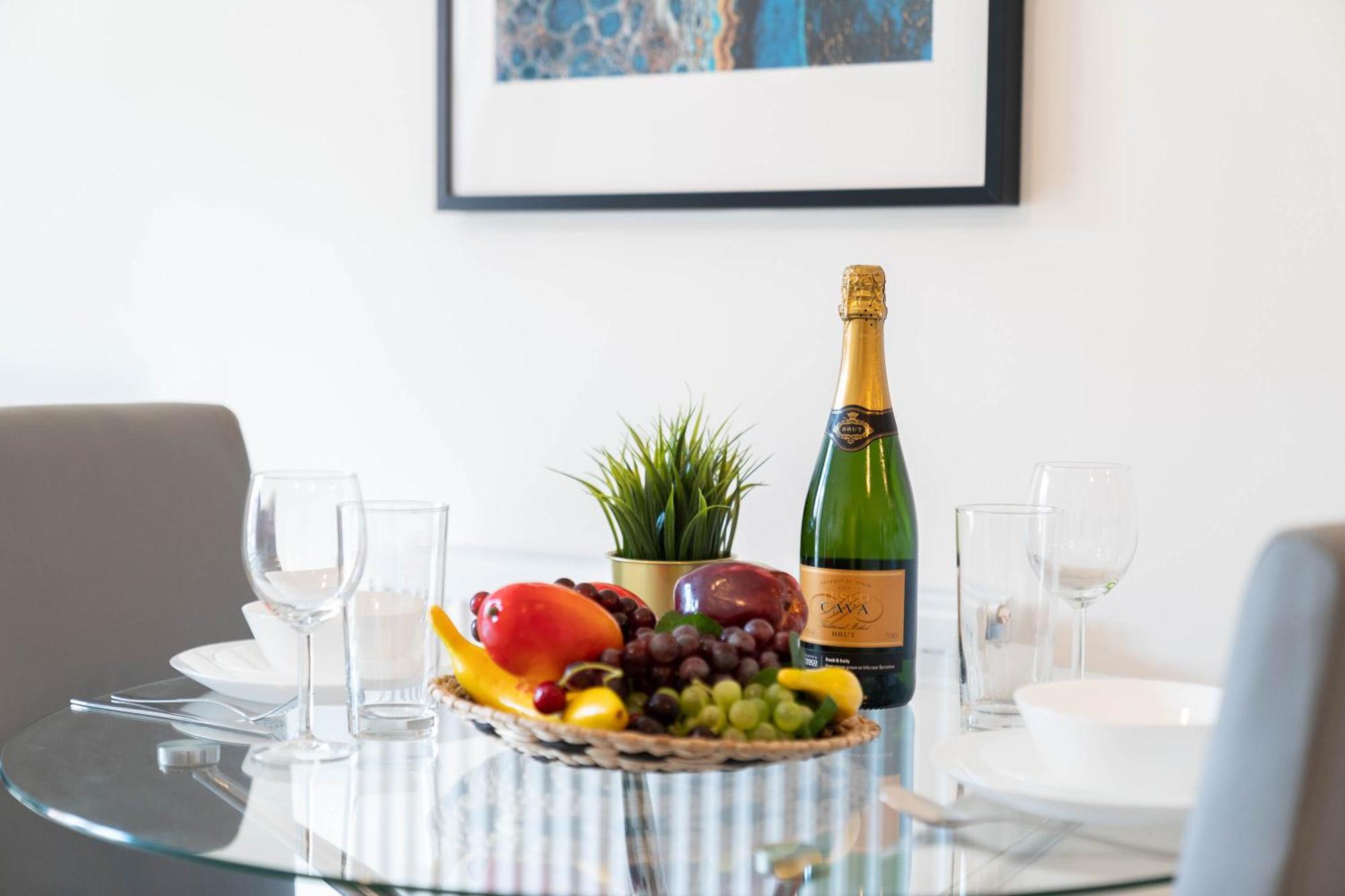 Luxury Apartment - Twin Beds - Selly Oak - Off-Street Parking - Free Netflix & Wifi - Top Rated 9Cc バーミンガム エクステリア 写真
