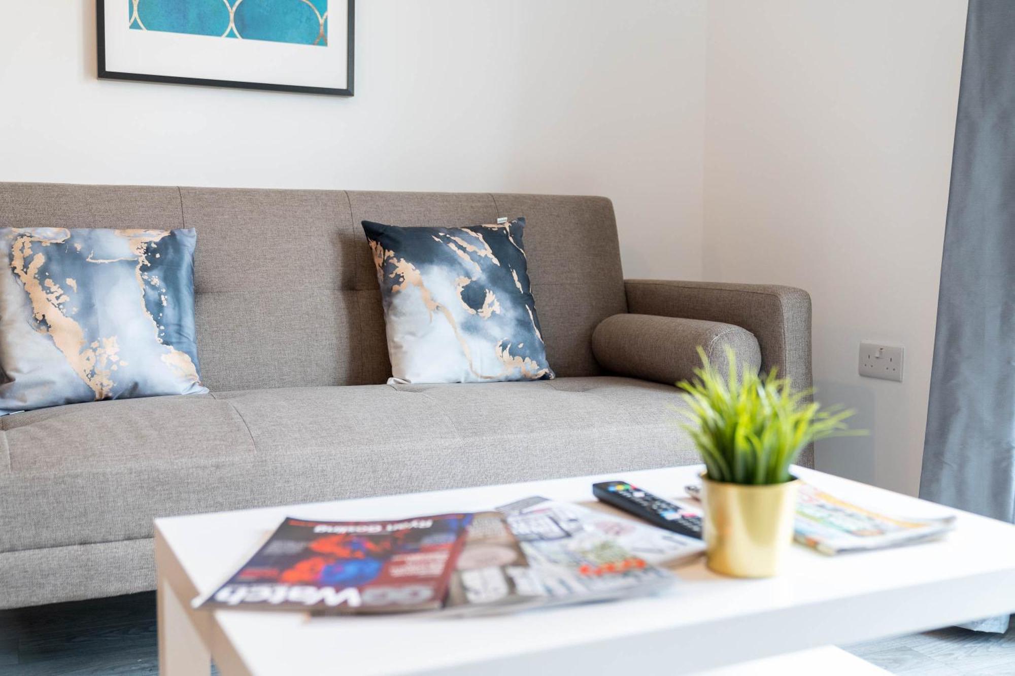 Luxury Apartment - Twin Beds - Selly Oak - Off-Street Parking - Free Netflix & Wifi - Top Rated 9Cc バーミンガム エクステリア 写真